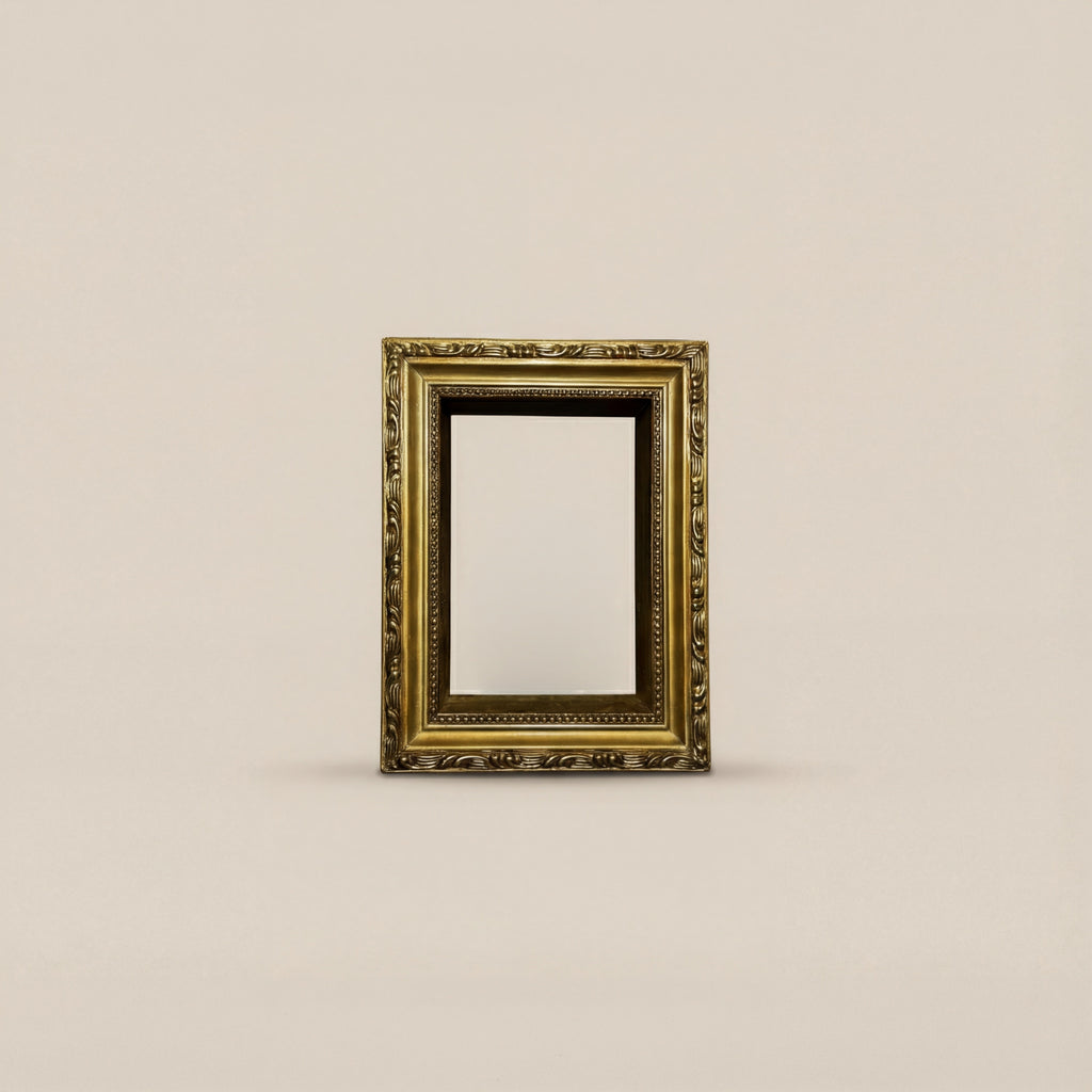 THE ICON FRAME