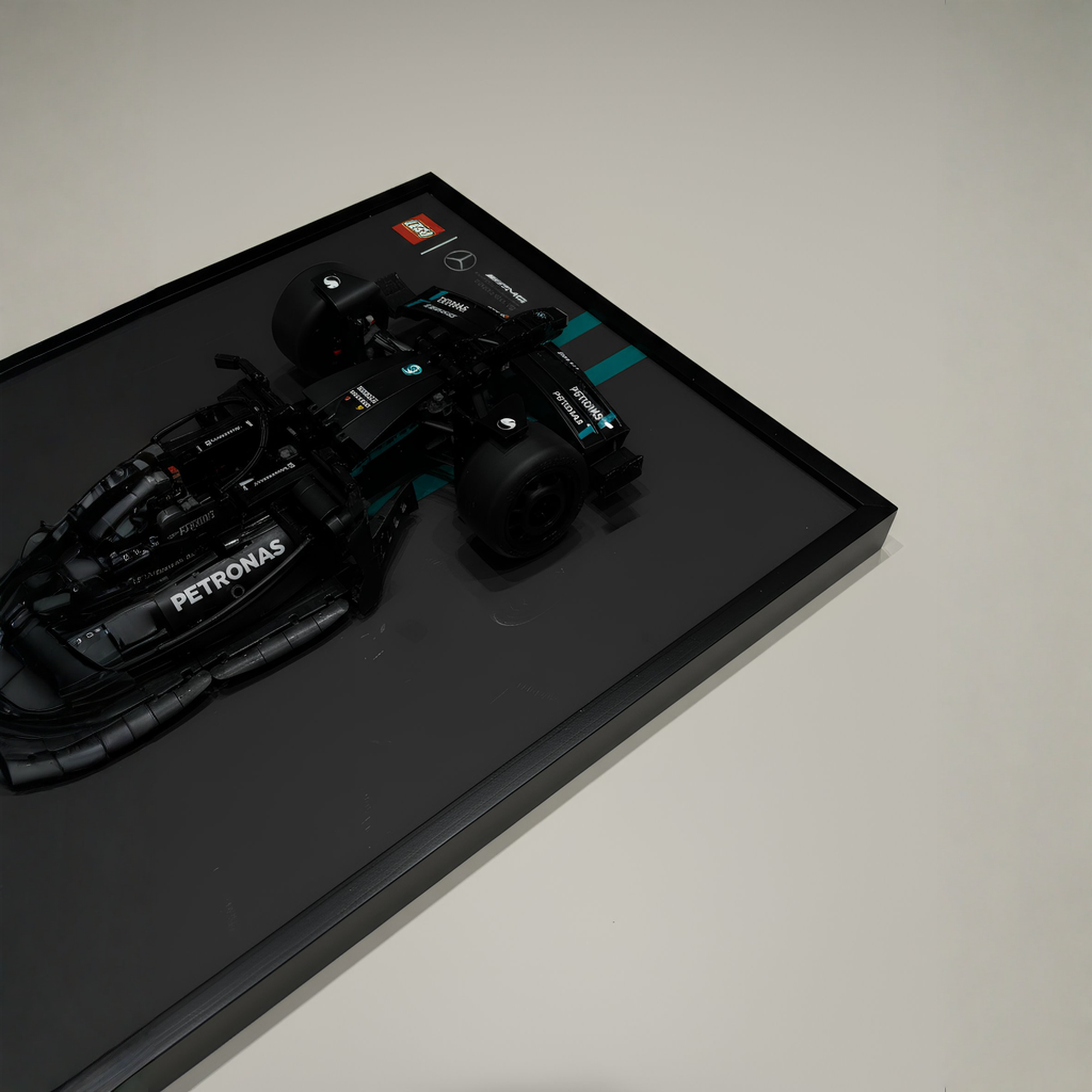 MERCEDES F1 W14 E PERFORMANCE DISPLAY (42171)